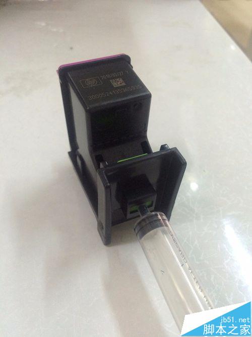 惠普HP黑色墨盒加墨的圖文教程 