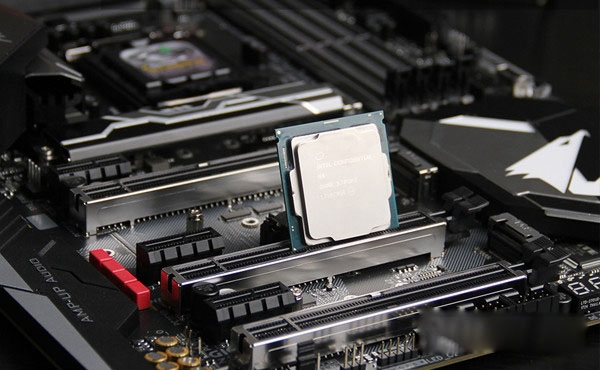 i5 8500對(duì)比R5 1600X哪個(gè)好？i5-8500與R5-1600X區(qū)別對(duì)比詳細(xì)評(píng)測(cè)
