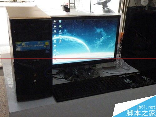 臺(tái)式機(jī)電腦怎么安裝內(nèi)存條?