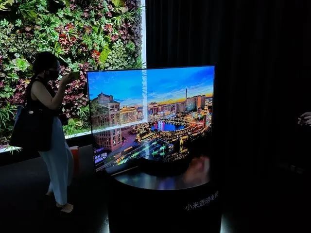 小米大師OLED透明電視怎么樣?小米大師OLED透明電視體驗分享