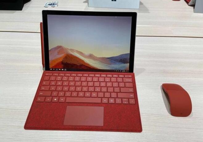 微軟Surface Pro 7和Surface Pro X哪款值得買(mǎi)？Surface Pro X/7優(yōu)缺點(diǎn)對(duì)比評(píng)測(cè)