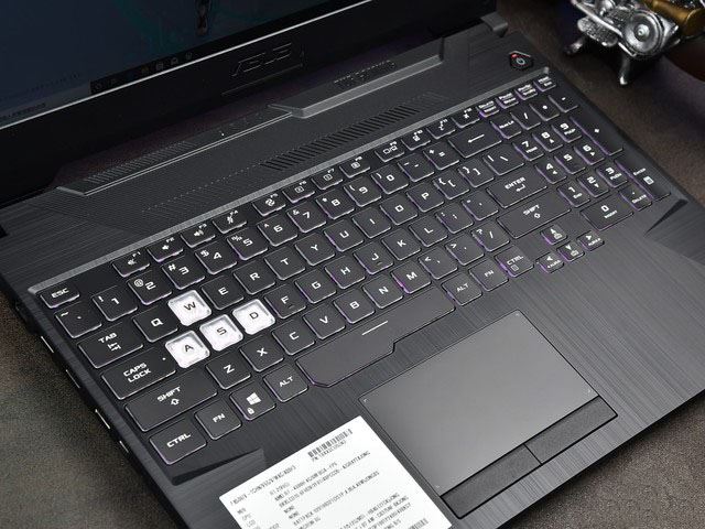 GeForce RTX 2060首搭銳龍7 4800H 華碩天選二次元游戲本詳細(xì)圖文評(píng)測(cè)