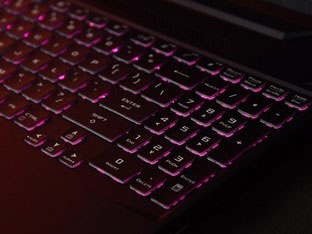 GeForce RTX 2060首搭銳龍7 4800H 華碩天選二次元游戲本詳細(xì)圖文評(píng)測(cè)