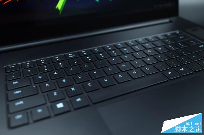 雷蛇Blade Pro 17值得買(mǎi)嗎？雷蛇靈刃專業(yè)版17游戲本詳細(xì)圖解評(píng)測(cè)