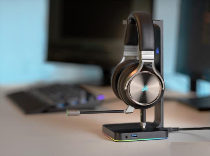 VIRTUOSO RGB SE無線游戲耳機,共三種連接方式,最長續(xù)航約20小時
