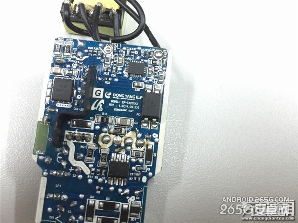 三星S6國行充電器EP-TA20CBC拆解圖賞+測(cè)試 能快速充電