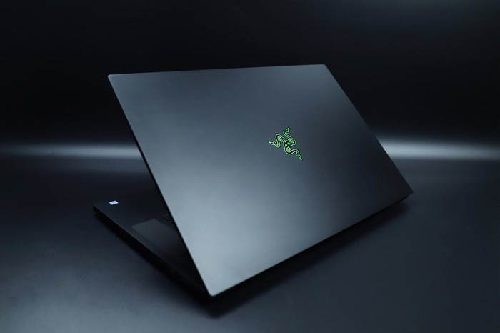 雷蛇Blade Pro 17值得買(mǎi)嗎？雷蛇靈刃專業(yè)版17游戲本詳細(xì)圖解評(píng)測(cè)