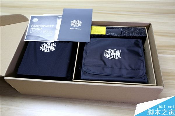 酷冷至尊MasterWatt Maker 1200W電源圖賞:用料做工頂級(jí)水平