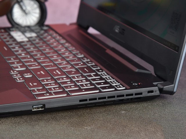 GeForce RTX 2060首搭銳龍7 4800H 華碩天選二次元游戲本詳細(xì)圖文評(píng)測(cè)