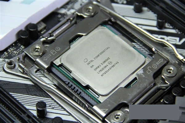 RX VEGA64配什么CPU和主板好？適合AMD RX VEGA64顯卡搭配的CPU及主板型號推薦