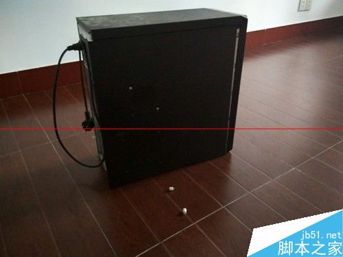 台式机电脑怎么安装内存条?