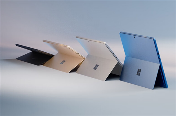 想要带充电器的Surface Pro 11 微软：得加钱！