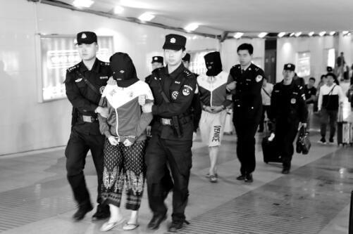 5個(gè)月牟利1600萬(wàn)，跨國(guó)色情直播團(tuán)伙被連鍋端