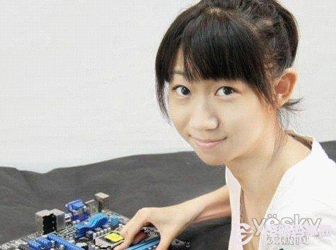 電腦組裝詳細(xì)教程 美女教你如何組裝臺(tái)式機(jī)