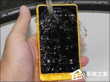 手機(jī)進(jìn)水怎么處理？手機(jī)掉水里導(dǎo)致屏幕失靈怎么善后？